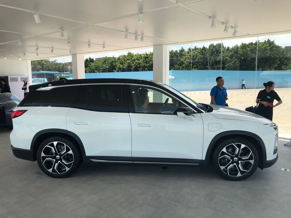 Off-Ramp: We drive the 643 HP electric NIO ES8 SUV! (Leasehackr